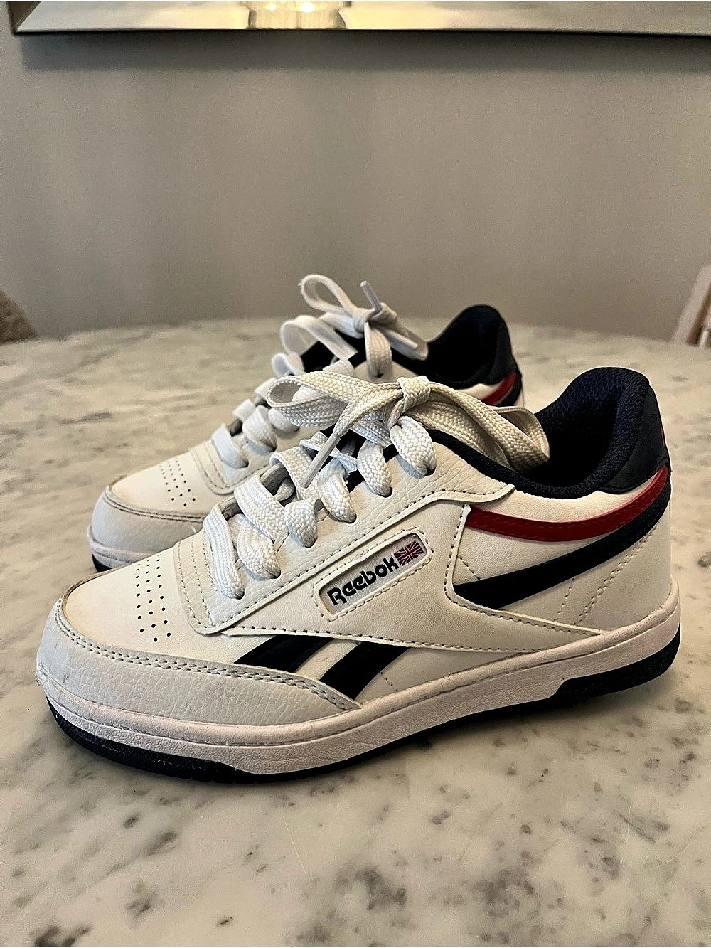 HEELY’S | Reebok Club C Heelys Sneakers White & Blue Boys 2Y Like New